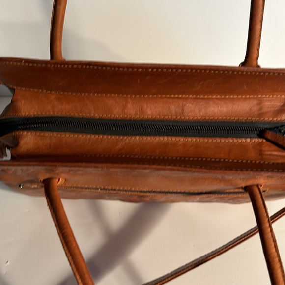 Vintage Embossed Leather Bag - Picture 8 of 10